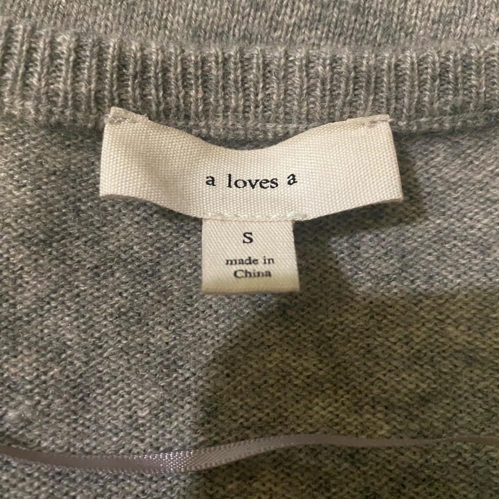A Love A Cashmere Wool Graphic Sweater Gray Soft Crewneck Lightweight - Picture 5 of 8